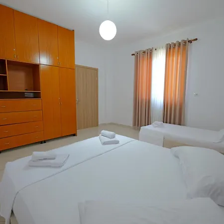 Temple Apartments 1 * Ksamil