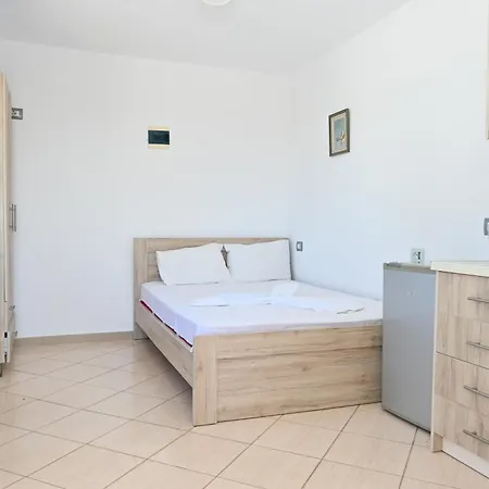 Temple 1 Apartment