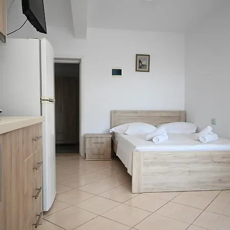 Apartament Temple 1 *